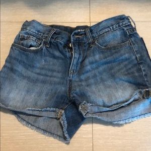 A girls jean short.